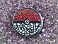 przypinka pokemon pokeball