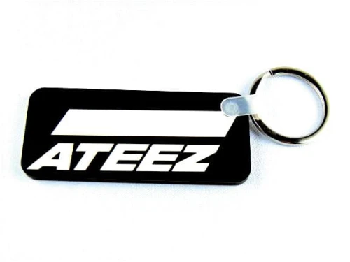 breloczek ateez kpop.JPG