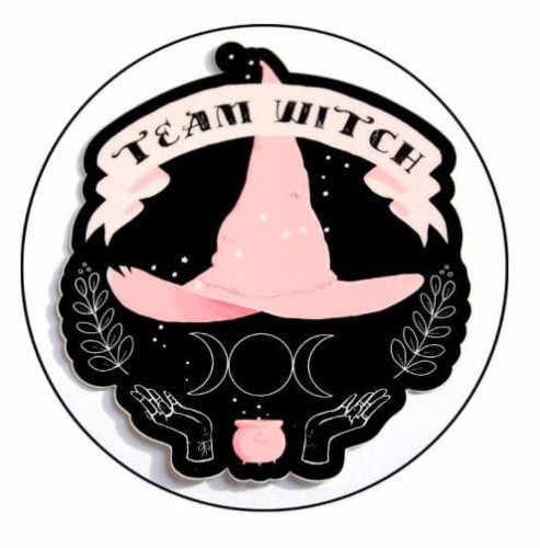 team witch przypinka
