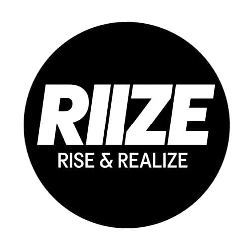 riize przypinka